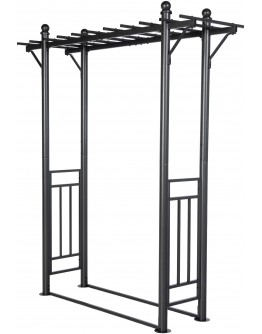 Veranda su rožių arkos